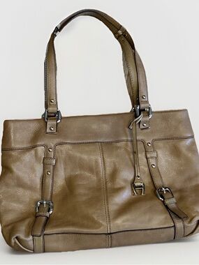 Etienne Aigner Vintage Almond Leather Crossbody Shoulder Bag Gold Charm Classic